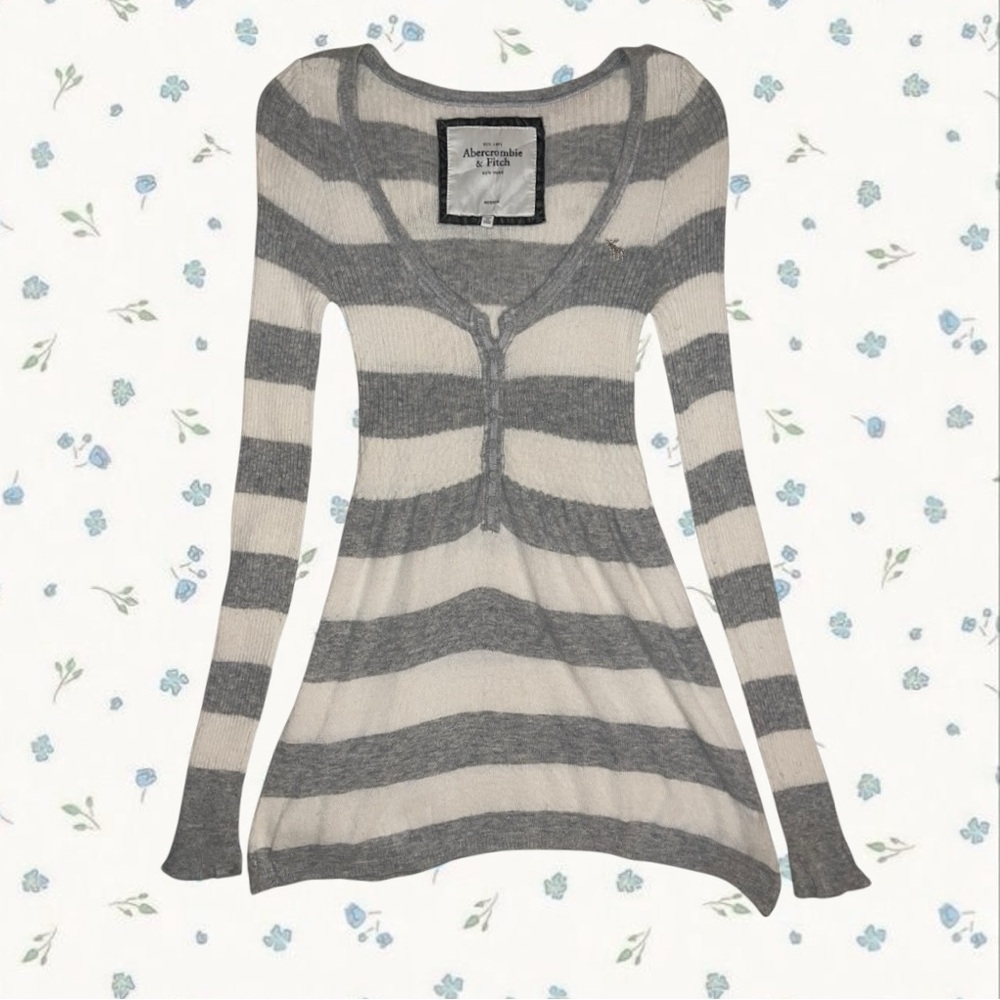 Vintage Y2K Abercrombie & Fitch Grey & White Striped Henley Babydoll Sweater-M